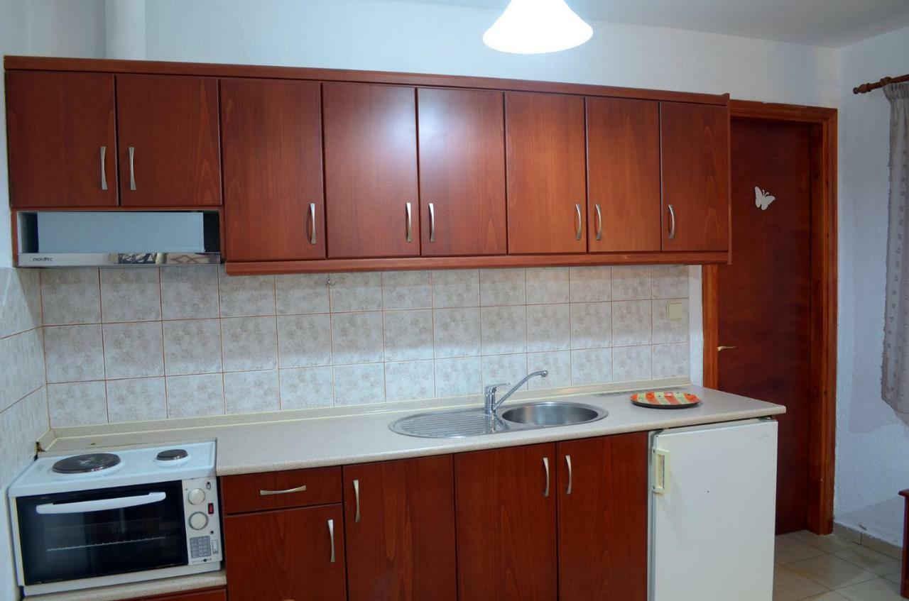 Appartamento Galini Káto Loutrákion Esterno foto